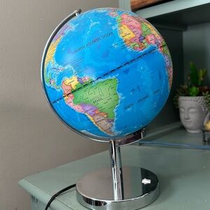 Light-up Globe